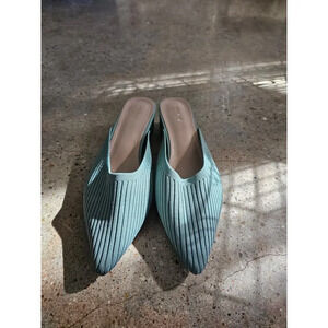 Nwot Tjin Helka sage green knit Mules size 8.5